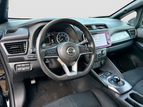 Used 2023 Nissan Leaf S image 10