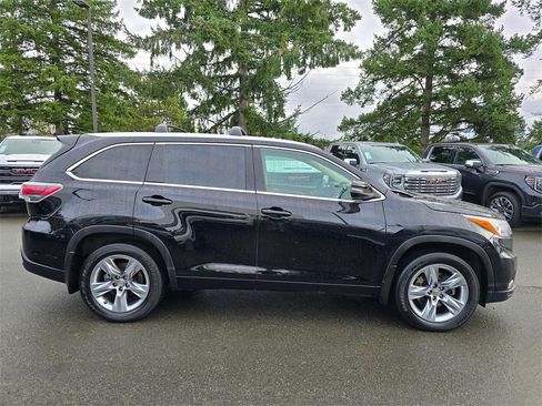 Used 2015 Toyota Highlander Limited Platinum image 38