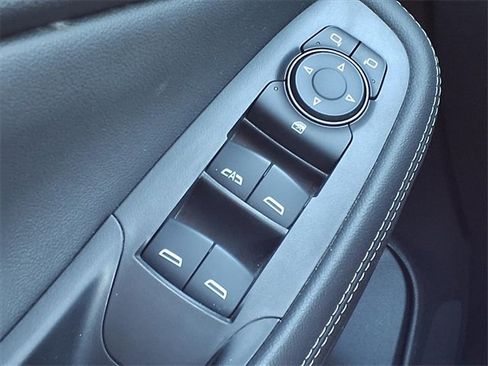Used 2024 Buick Encore GX Sport Touring image 17