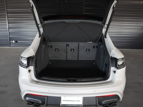 New 2026 Porsche Macan GTS AWD/4WD image 25