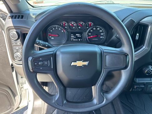 Used 2020 Chevrolet Silverado 1500 Custom w/ Custom Max Trailering Package AWD/4WD image 14