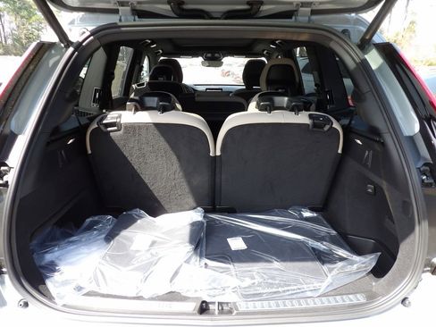 New 2026 Volvo XC90 T8 Plus AWD/4WD image 25