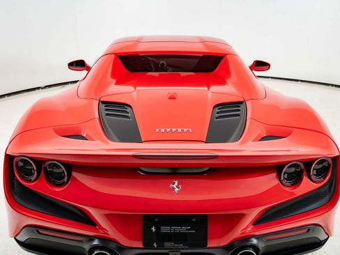 Certified 2021 Ferrari F8 Tributo image 34