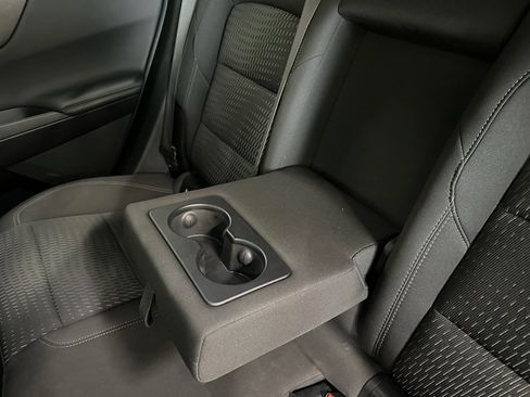 Certified 2025 Chevrolet Equinox LT FWD image 30
