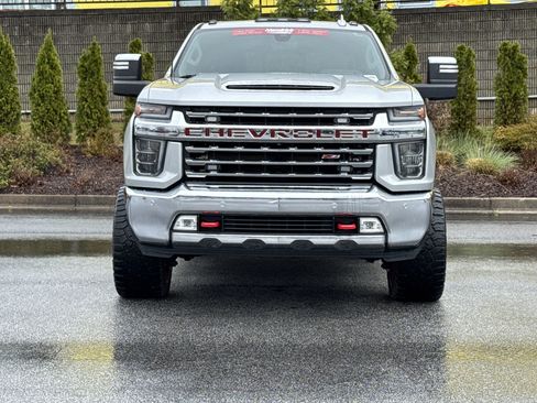 Used 2020 Chevrolet Silverado 2500 LTZ w/ LTZ Premium Package image 3