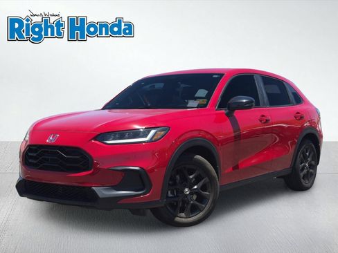Used 2025 Honda HR-V Sport image 2