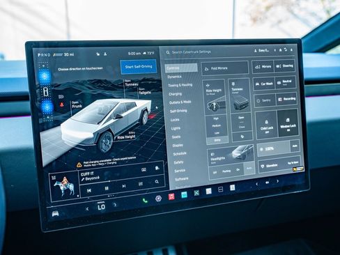 Used 2024 Tesla Cybertruck AWD Crew Cab image 22