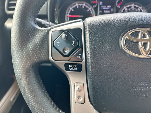 Used 2022 Toyota 4Runner Limited AWD/4WD image 26