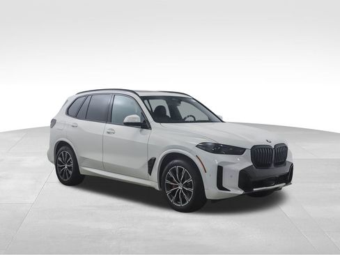 Used 2026 BMW X5 xDrive40i w/ M Sport Package image 7