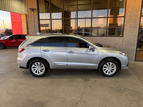 Used 2017 Acura RDX image 3