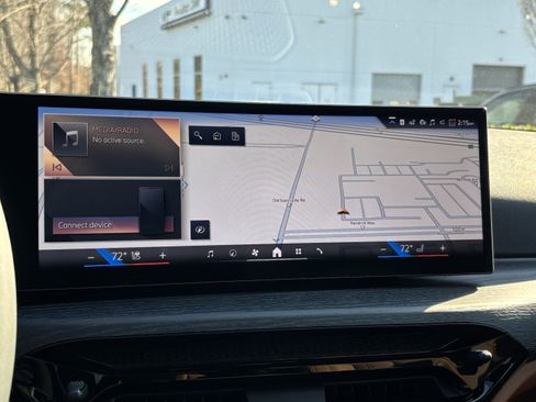 Used 2026 BMW 330i Sedan w/ M Sport Package image 27