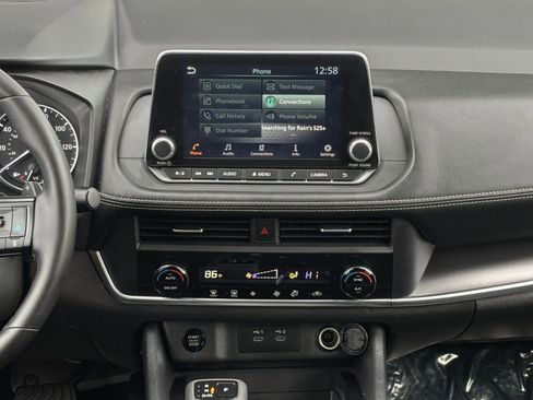 Used 2025 Nissan Rogue SV image 17