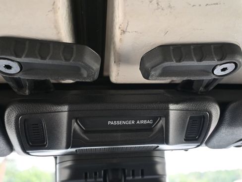 Used 2024 Jeep Wrangler Unlimited Sport AWD/4WD image 20