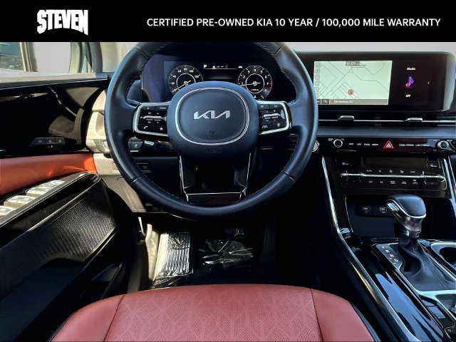 Certified 2023 Kia Carnival SX FWD image 9