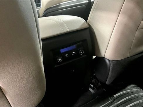 Used 2022 Chevrolet Traverse LS AWD/4WD image 10