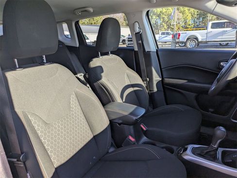 Used 2021 Jeep Compass Sport image 23