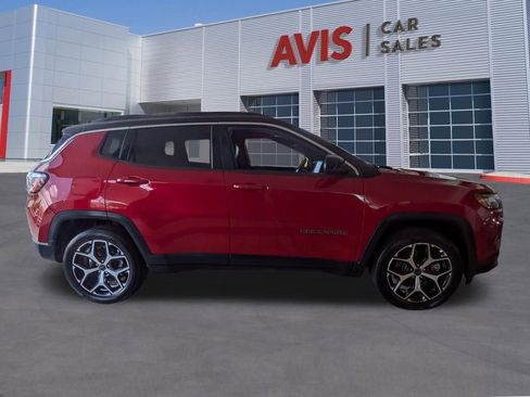 Used 2025 Jeep Compass Limited AWD/4WD image 5