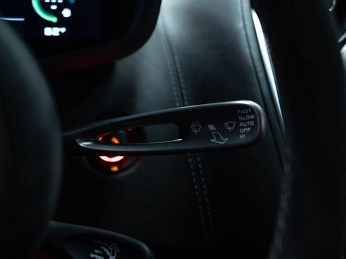 Used 2019 McLaren 570S Coupe RWD image 38