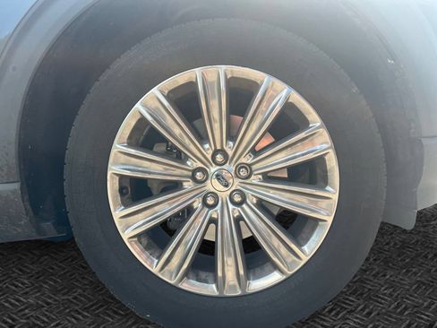 Used 2020 Ford Explorer Limited AWD/4WD image 11
