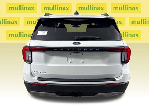 New 2026 Ford Explorer Active w/ Active Comfort Package RWD image 9
