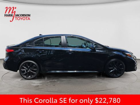 Used 2024 Toyota Corolla SE FWD image 7