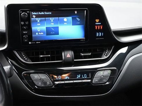 Used 2018 Toyota C-HR image 19