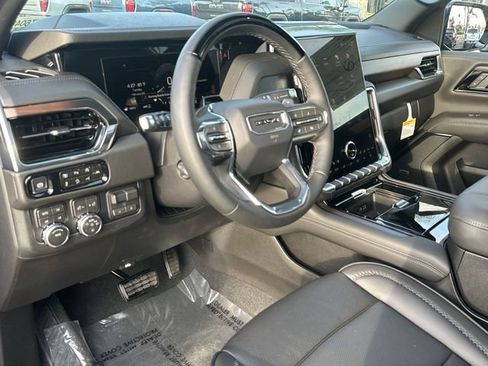 New 2026 GMC Yukon XL Denali w/ Denali Reserve Package image 10