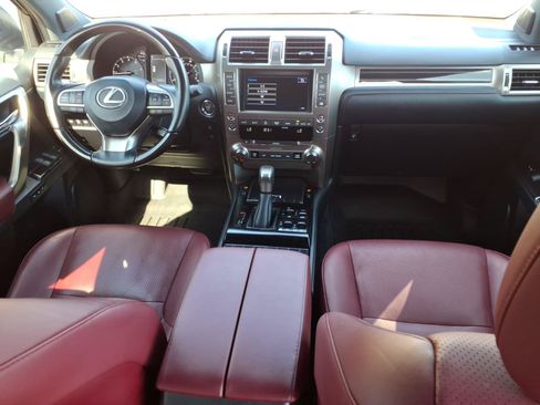Used 2021 Lexus GX 460 Luxury w/ Accessory Package AWD/4WD image 17