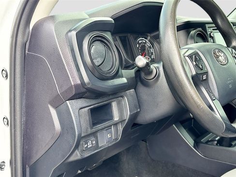 Used 2019 Toyota Tacoma SR w/ SR Convenience Package RWD image 10