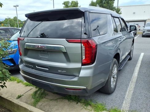 Used 2024 GMC Yukon SLT w/ SLT Luxury Package AWD/4WD image 4