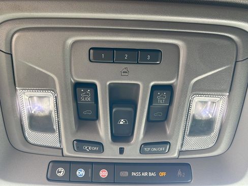 Used 2019 Chevrolet Silverado 1500 LTZ w/ LTZ Premium Package AWD/4WD image 33