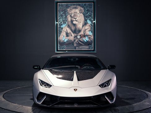 Used 2018 Lamborghini Huracan Performante AWD/4WD image 46