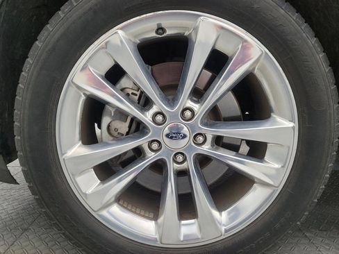 Used 2019 Ford Explorer XLT w/ Equipment Group 202A image 31