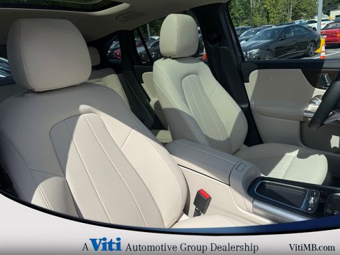 Used 2026 Mercedes-Benz GLA 250 4MATIC image 31