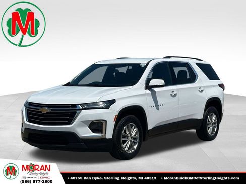 Certified 2023 Chevrolet Traverse LT FWD image 1