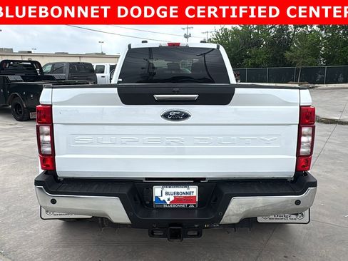 Used 2022 Ford F350 XLT w/ XLT Premium Package AWD/4WD image 6
