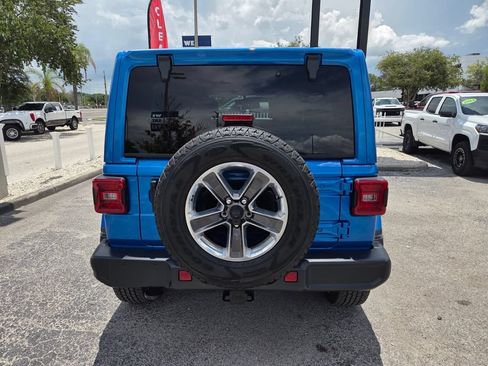 Used 2022 Jeep Wrangler Unlimited Sahara w/ LED Lighting Group AWD/4WD image 13