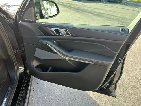 New 2026 BMW X5 M60i image 17