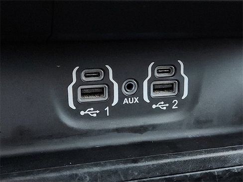 Used 2023 RAM 1500 Laramie image 21