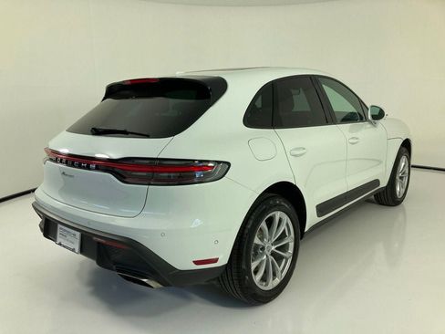 Certified 2022 Porsche Macan image 24