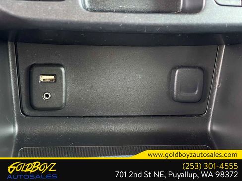 Used 2015 Chevrolet Colorado Z71 AWD/4WD image 39