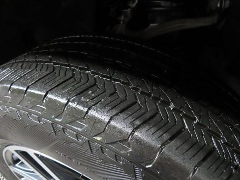 Used 2023 GMC Sierra 1500 AT4 w/ Technology Package image 7