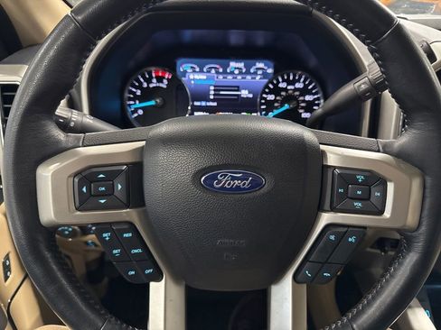 Used 2021 Ford F250 Lariat w/ FX4 Off-Road Package image 32