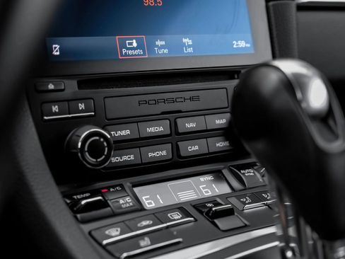 Used 2019 Porsche 718 Cayman S RWD image 31