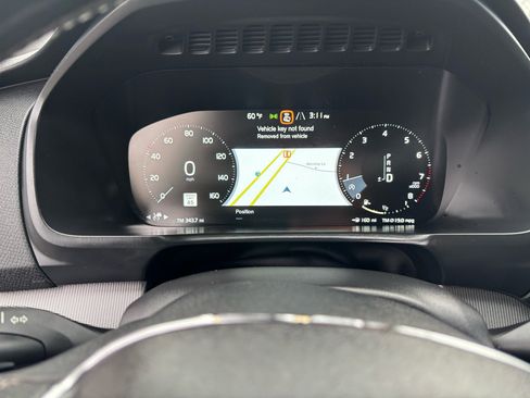 Used 2016 Volvo XC90 T6 R-Design w/ Convenience Package image 17