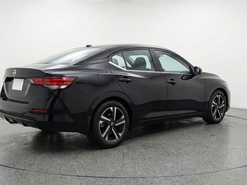 Used 2025 Nissan Sentra SV FWD image 9