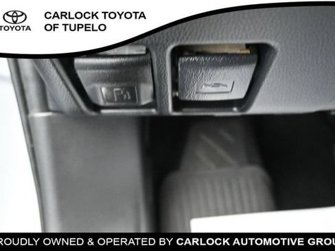 Used 2022 Toyota RAV4 XLE AWD/4WD image 27