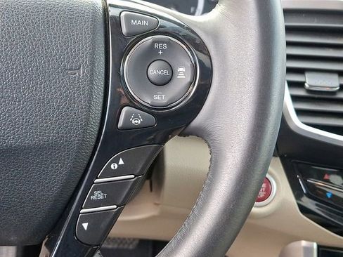 Used 2017 Honda Accord EX-L image 25