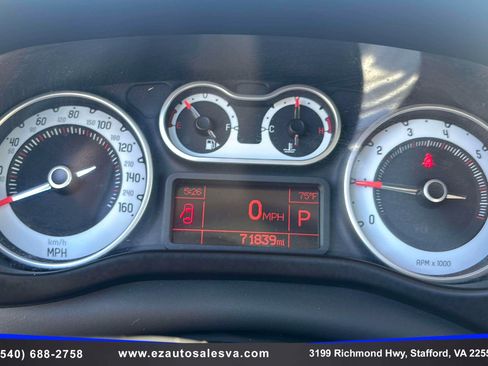 Used 2014 FIAT 500L Trekking w/ Popular Equipment Group image 19