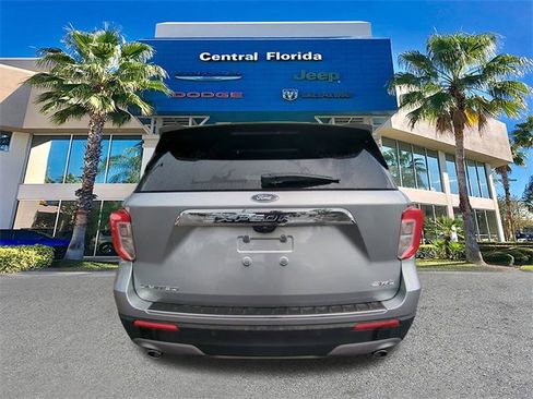 Used 2024 Ford Explorer Limited image 6